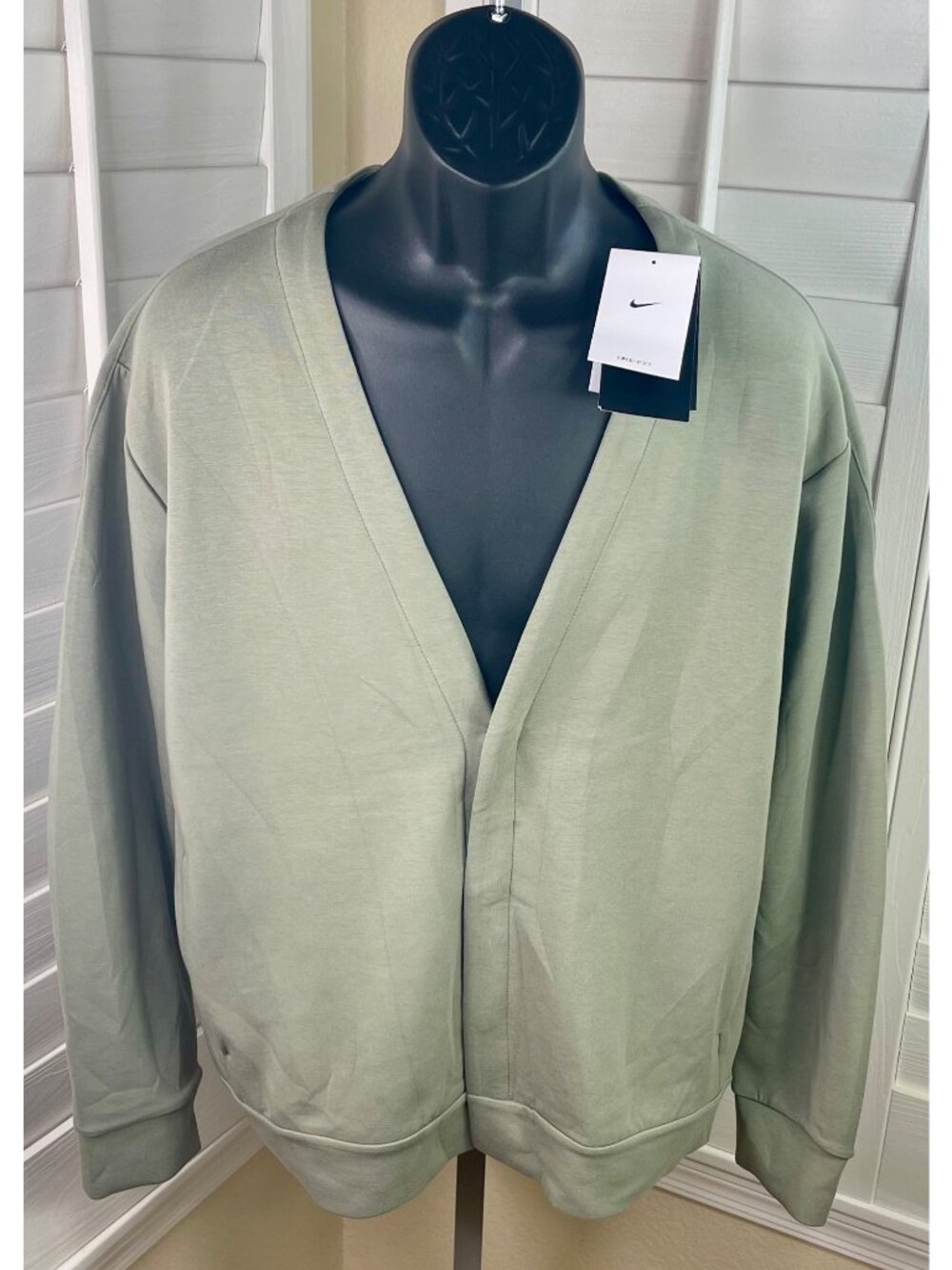 Nike 24.7 ImpossiblySoft Dri-Fit Olive Cardigan HQ6948-320 - Men’s M - NWT $125
